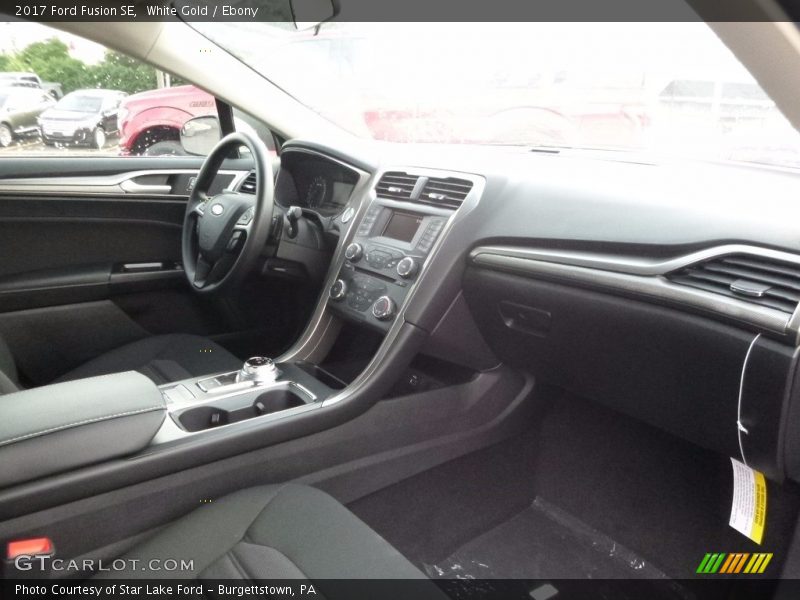 White Gold / Ebony 2017 Ford Fusion SE