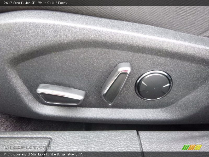 White Gold / Ebony 2017 Ford Fusion SE