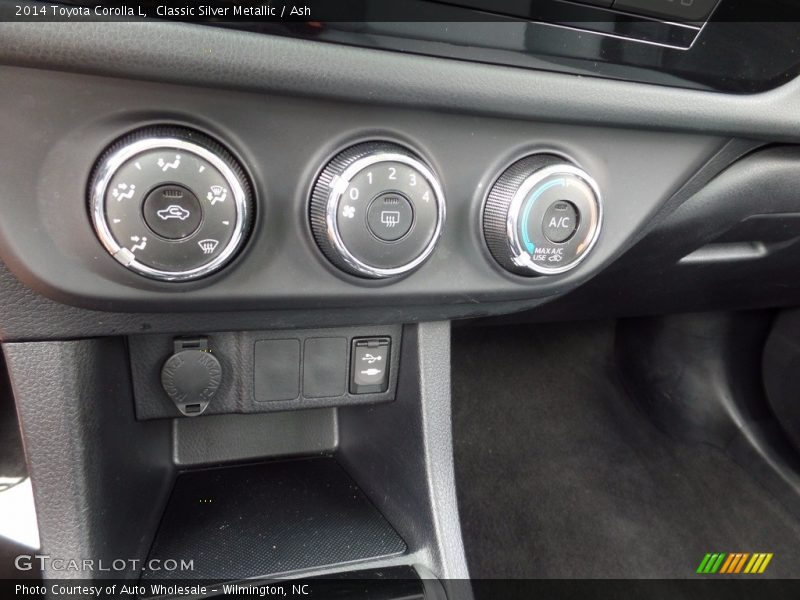 Classic Silver Metallic / Ash 2014 Toyota Corolla L