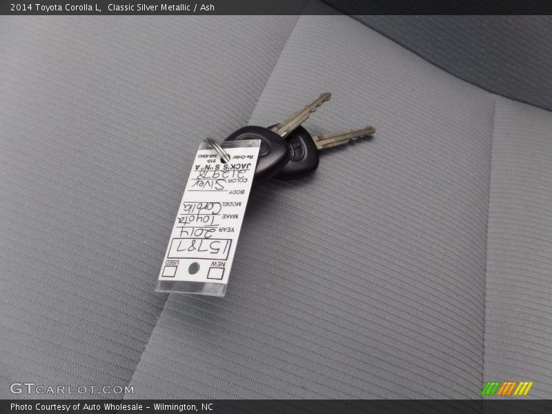 Classic Silver Metallic / Ash 2014 Toyota Corolla L