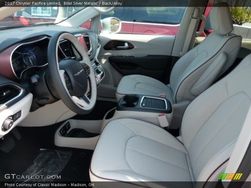 Billet Silver Metallic / Black/Alloy 2017 Chrysler Pacifica Limited