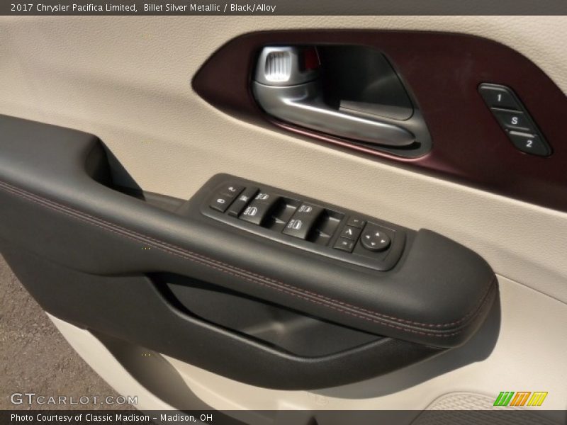 Billet Silver Metallic / Black/Alloy 2017 Chrysler Pacifica Limited