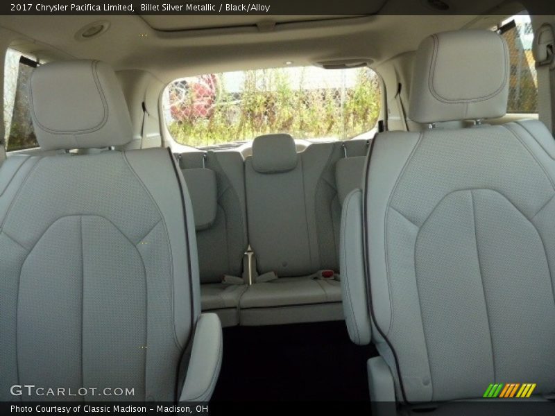 Billet Silver Metallic / Black/Alloy 2017 Chrysler Pacifica Limited