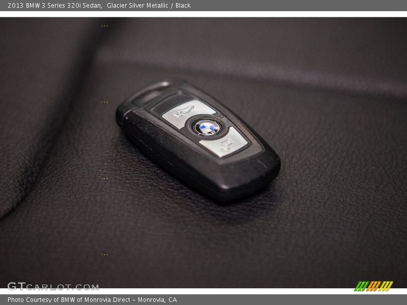 Glacier Silver Metallic / Black 2013 BMW 3 Series 320i Sedan