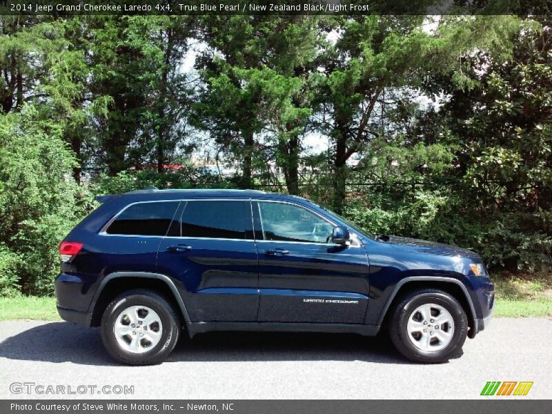 True Blue Pearl / New Zealand Black/Light Frost 2014 Jeep Grand Cherokee Laredo 4x4