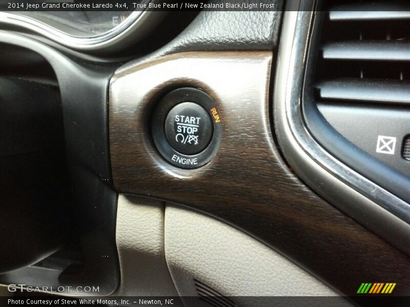 True Blue Pearl / New Zealand Black/Light Frost 2014 Jeep Grand Cherokee Laredo 4x4