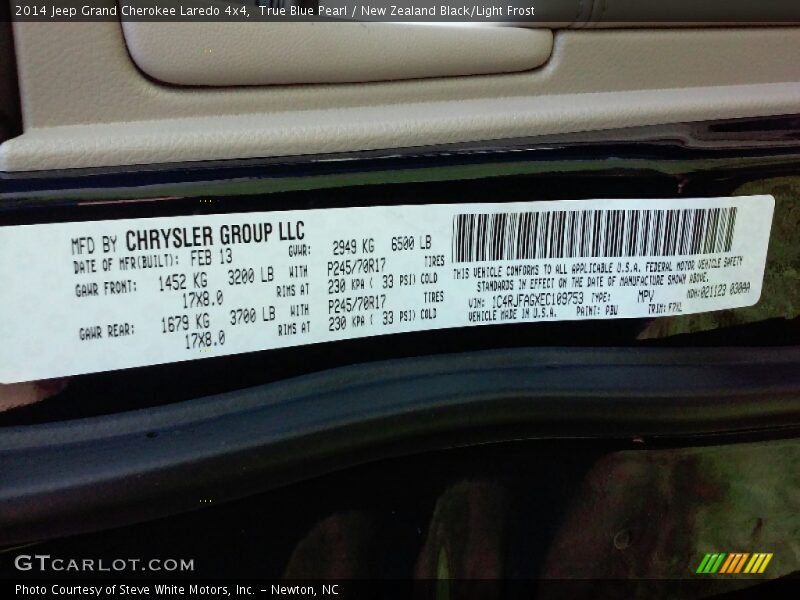 True Blue Pearl / New Zealand Black/Light Frost 2014 Jeep Grand Cherokee Laredo 4x4