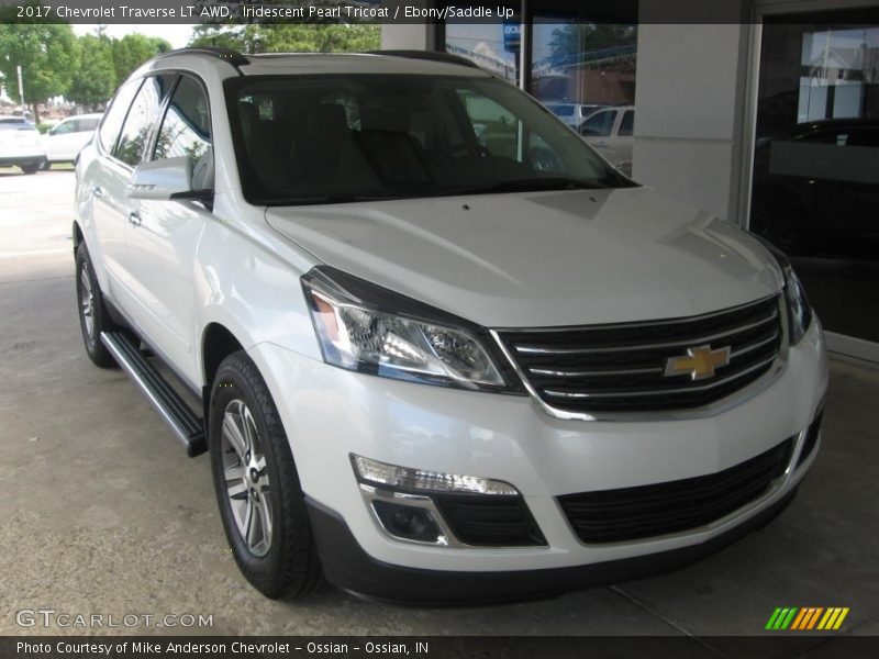 Iridescent Pearl Tricoat / Ebony/Saddle Up 2017 Chevrolet Traverse LT AWD