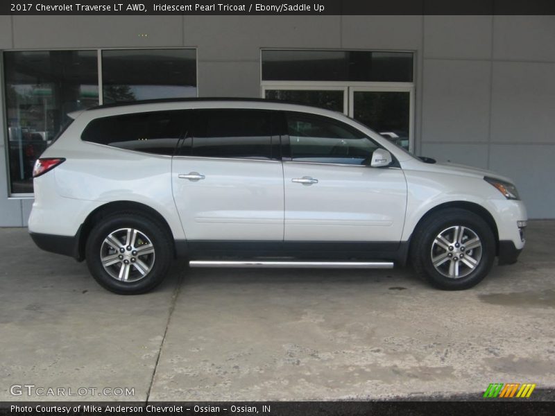 Iridescent Pearl Tricoat / Ebony/Saddle Up 2017 Chevrolet Traverse LT AWD