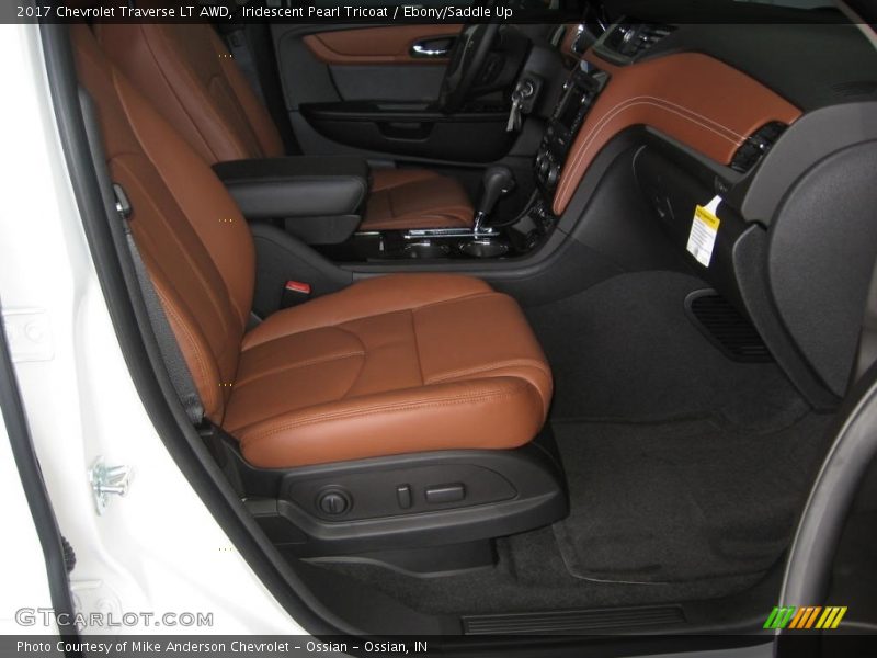 Iridescent Pearl Tricoat / Ebony/Saddle Up 2017 Chevrolet Traverse LT AWD