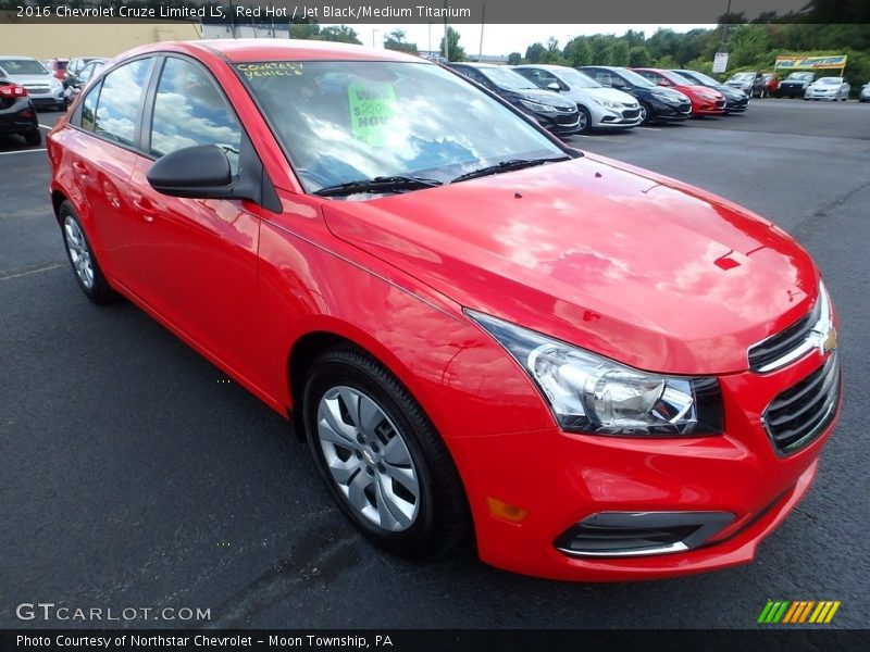 Front 3/4 View of 2016 Cruze Limited LS