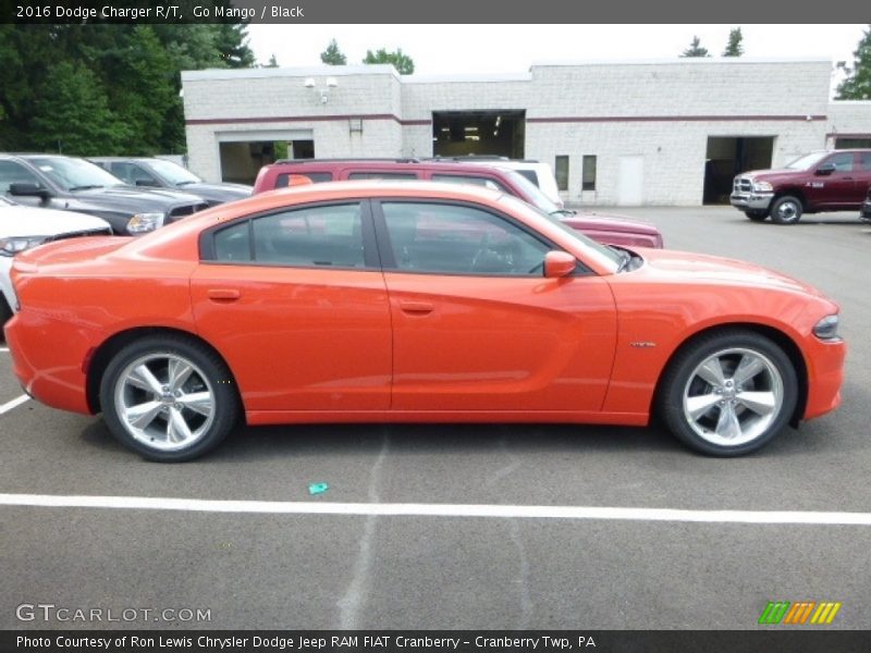 Go Mango / Black 2016 Dodge Charger R/T