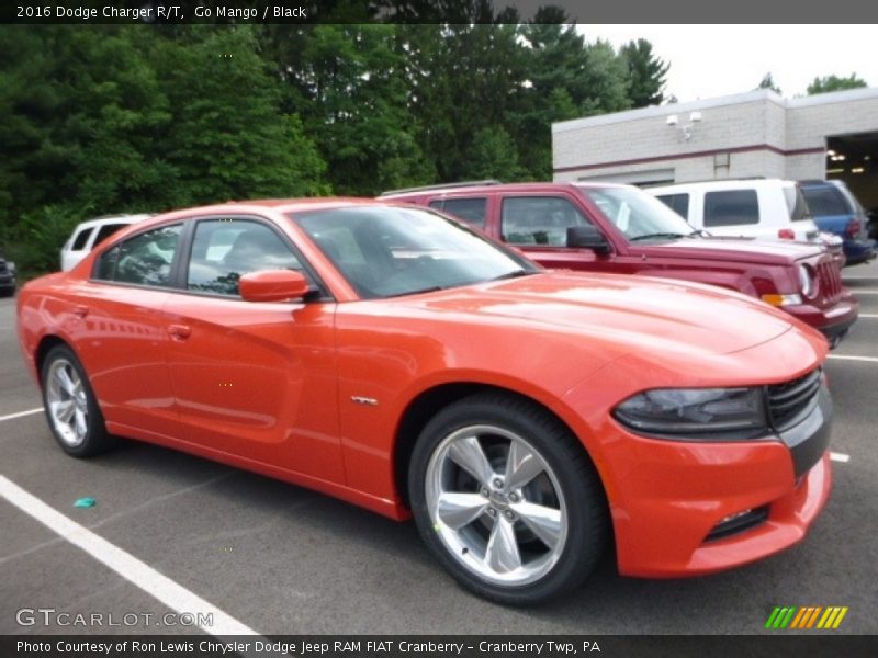 Go Mango / Black 2016 Dodge Charger R/T