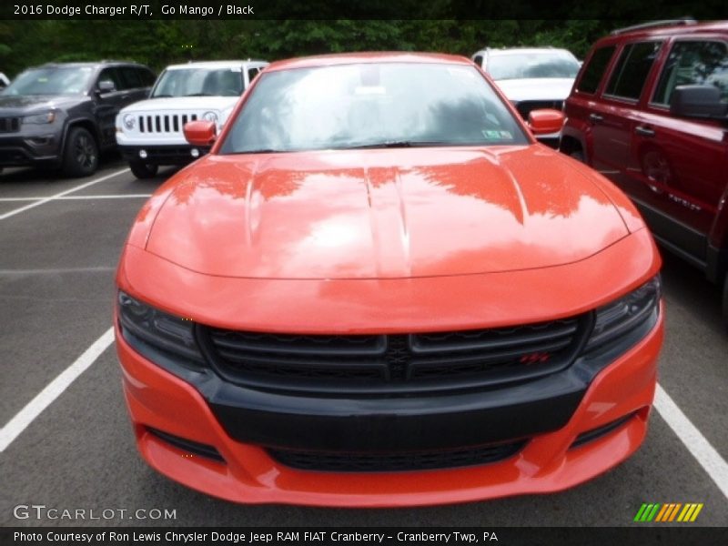 Go Mango / Black 2016 Dodge Charger R/T