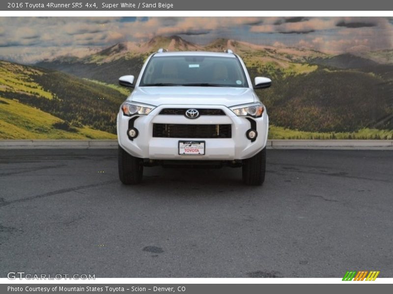 Super White / Sand Beige 2016 Toyota 4Runner SR5 4x4