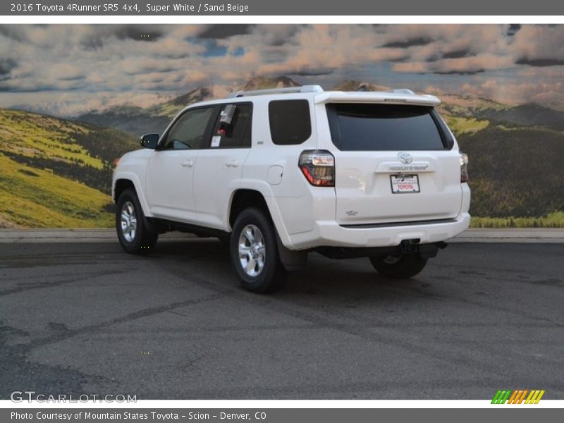 Super White / Sand Beige 2016 Toyota 4Runner SR5 4x4