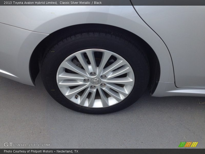 Classic Silver Metallic / Black 2013 Toyota Avalon Hybrid Limited