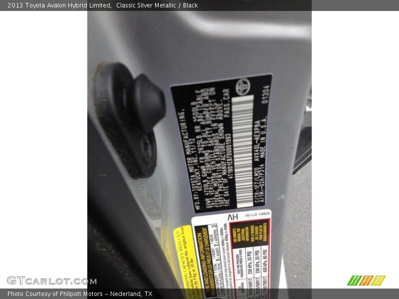 Classic Silver Metallic / Black 2013 Toyota Avalon Hybrid Limited