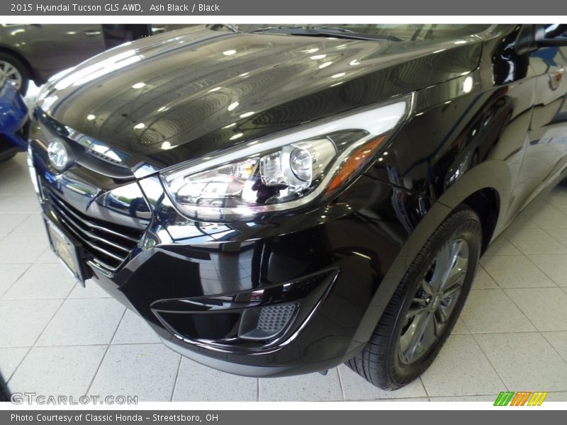 Ash Black / Black 2015 Hyundai Tucson GLS AWD
