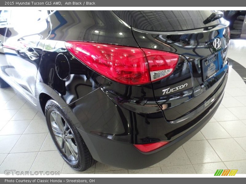 Ash Black / Black 2015 Hyundai Tucson GLS AWD