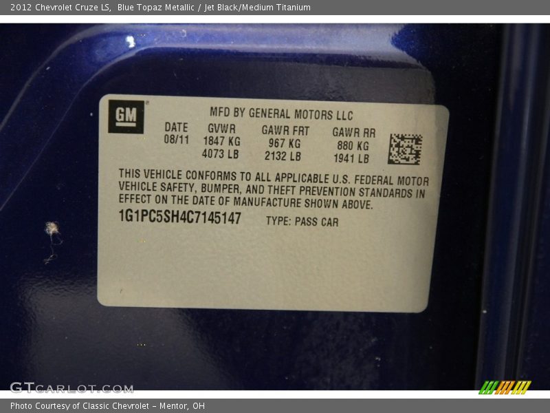 Blue Topaz Metallic / Jet Black/Medium Titanium 2012 Chevrolet Cruze LS