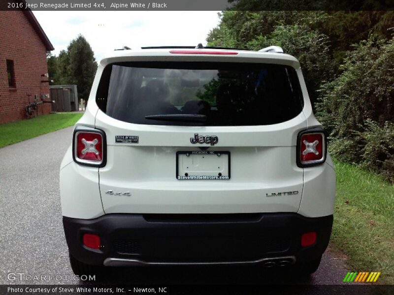 Alpine White / Black 2016 Jeep Renegade Limited 4x4
