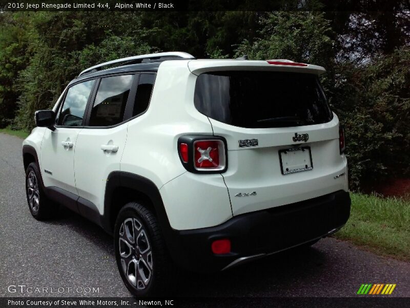 Alpine White / Black 2016 Jeep Renegade Limited 4x4