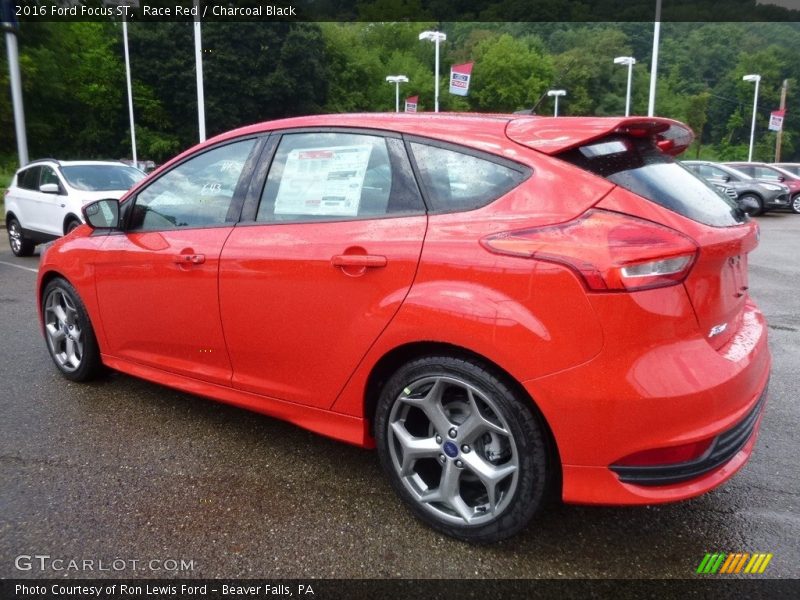 Race Red / Charcoal Black 2016 Ford Focus ST