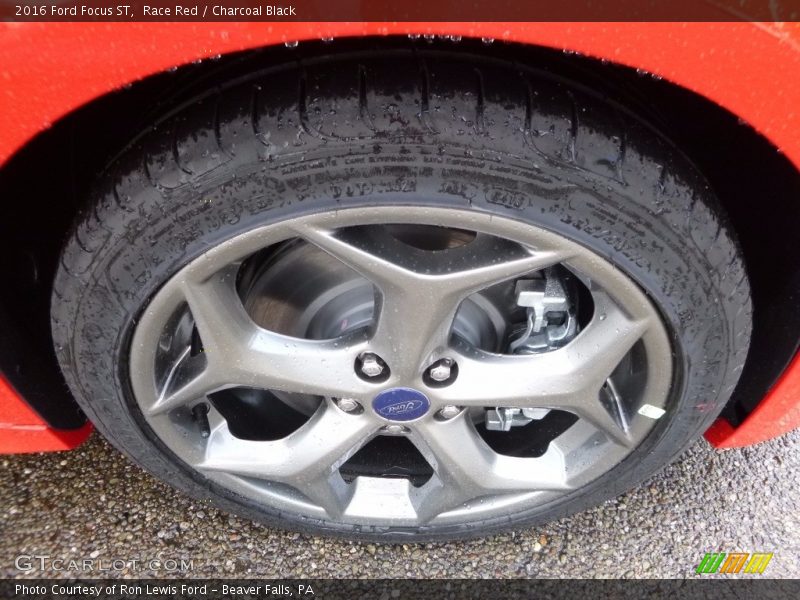 Race Red / Charcoal Black 2016 Ford Focus ST