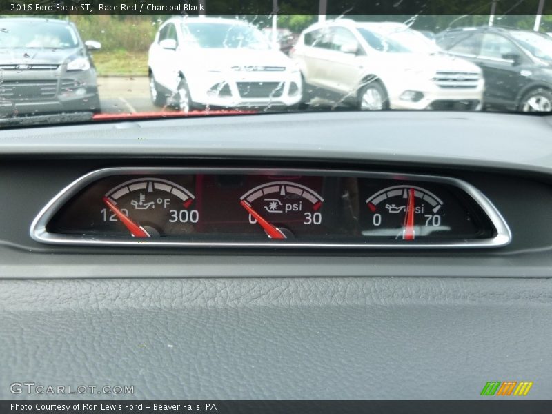 Race Red / Charcoal Black 2016 Ford Focus ST