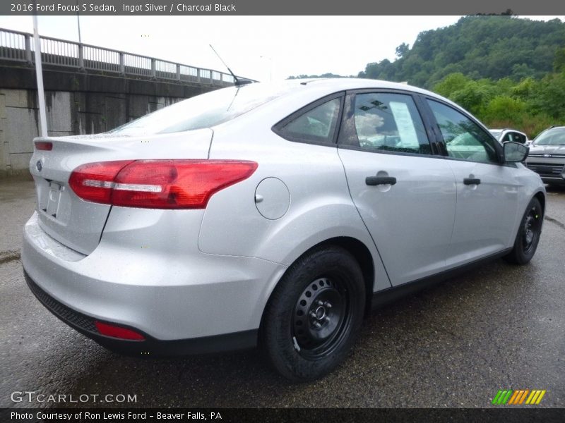 Ingot Silver / Charcoal Black 2016 Ford Focus S Sedan