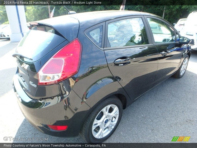 Tuxedo Black / Medium Light Stone 2014 Ford Fiesta SE Hatchback