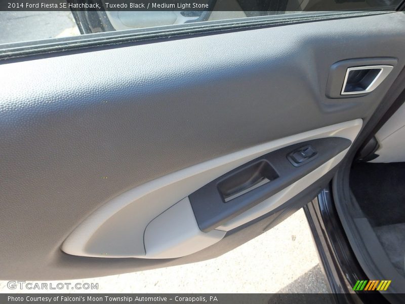 Tuxedo Black / Medium Light Stone 2014 Ford Fiesta SE Hatchback