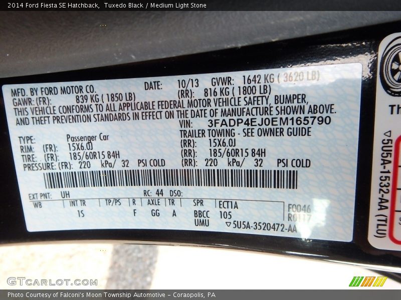 Tuxedo Black / Medium Light Stone 2014 Ford Fiesta SE Hatchback