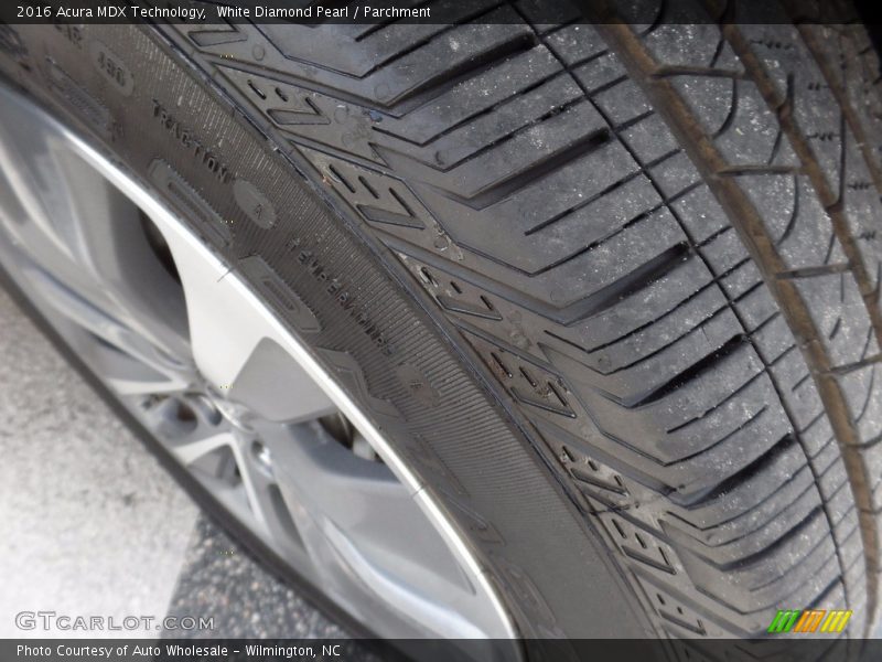 White Diamond Pearl / Parchment 2016 Acura MDX Technology
