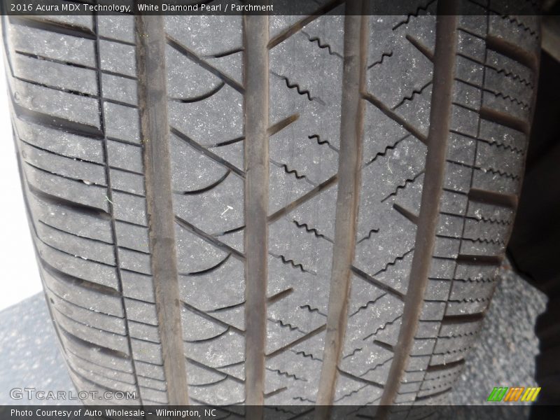 White Diamond Pearl / Parchment 2016 Acura MDX Technology