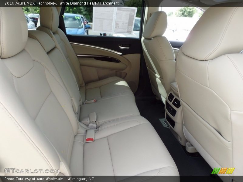 White Diamond Pearl / Parchment 2016 Acura MDX Technology