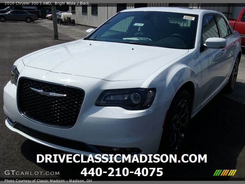 Bright White / Black 2016 Chrysler 300 S AWD