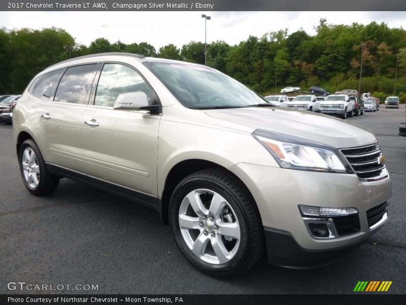 Champagne Silver Metallic / Ebony 2017 Chevrolet Traverse LT AWD