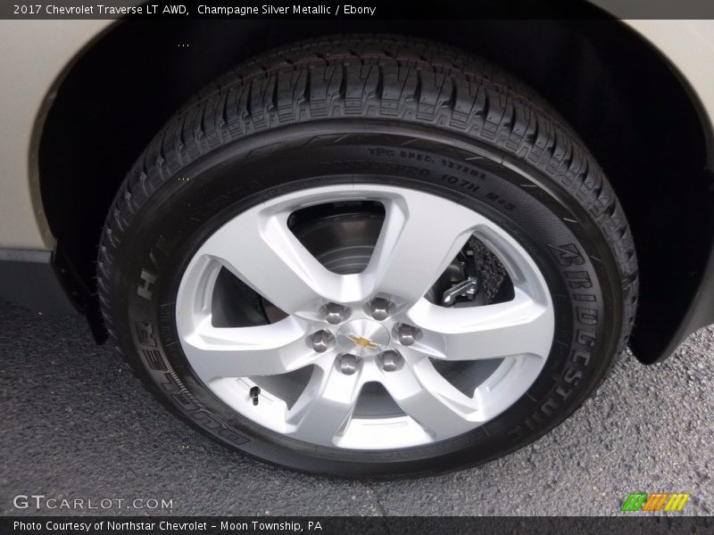 Champagne Silver Metallic / Ebony 2017 Chevrolet Traverse LT AWD