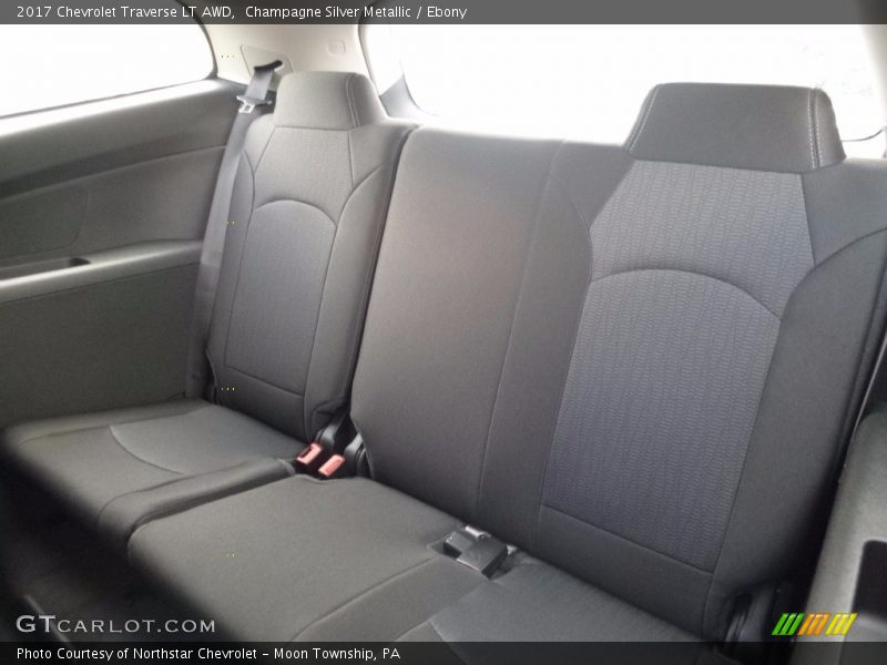 Champagne Silver Metallic / Ebony 2017 Chevrolet Traverse LT AWD