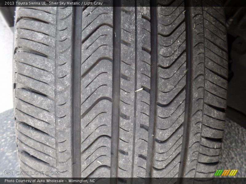 Silver Sky Metallic / Light Gray 2013 Toyota Sienna LE