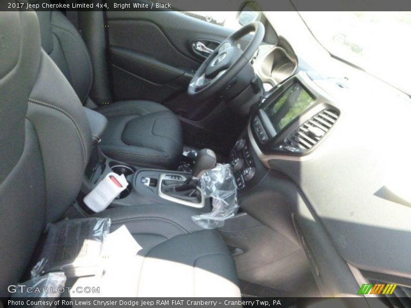 Bright White / Black 2017 Jeep Cherokee Limited 4x4