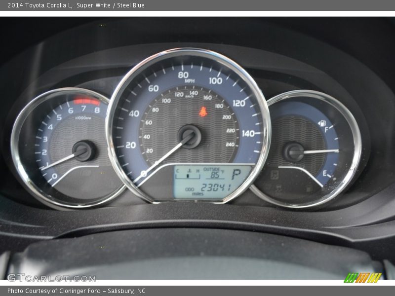 Super White / Steel Blue 2014 Toyota Corolla L