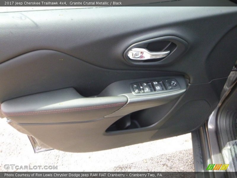 Granite Crystal Metallic / Black 2017 Jeep Cherokee Trailhawk 4x4