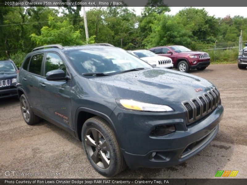 Front 3/4 View of 2017 Cherokee 75th Anniversary Edition 4x4
