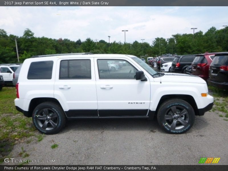 Bright White / Dark Slate Gray 2017 Jeep Patriot Sport SE 4x4