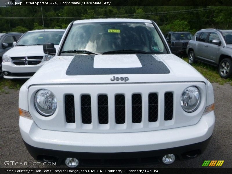 Bright White / Dark Slate Gray 2017 Jeep Patriot Sport SE 4x4