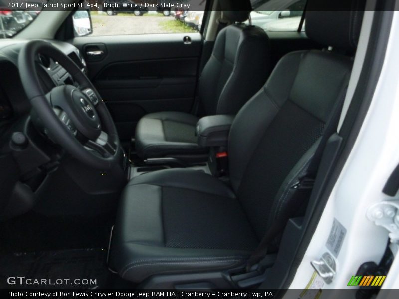  2017 Patriot Sport SE 4x4 Dark Slate Gray Interior