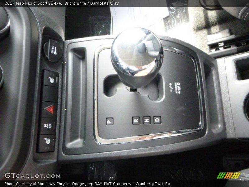  2017 Patriot Sport SE 4x4 6 Speed Automatic Shifter